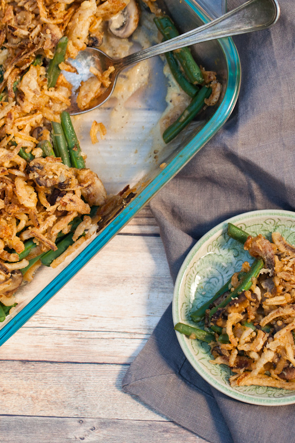 The ULTIMATE vegan green bean casserole! Gluten-free + Healthy | A simple, delicious Thanksgiving side dish your whole family will love!