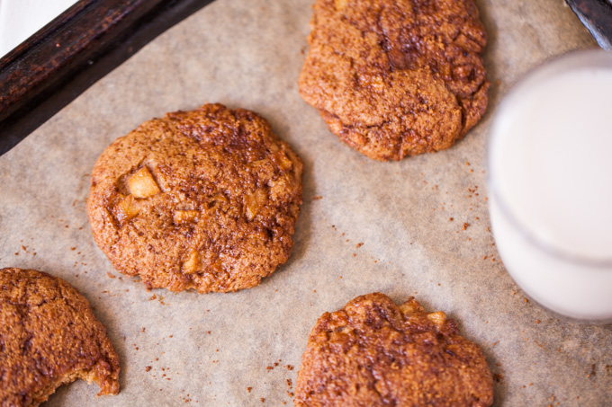 DELICIOUS Apple Pie Snickerdoodles - Vegan, Refined Sugar-free, Kid-friendly Healthy Cookie Recipe