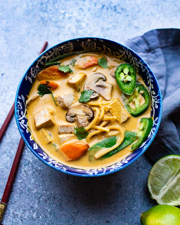 Vegan Tofu Curry Ramen with veggies | Creamy kid-friendly recipe